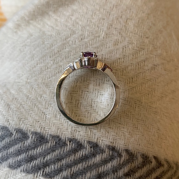Silvertone NVC Ring With Purple Stone & Sparkles Size 10 - Picture 3 of 8